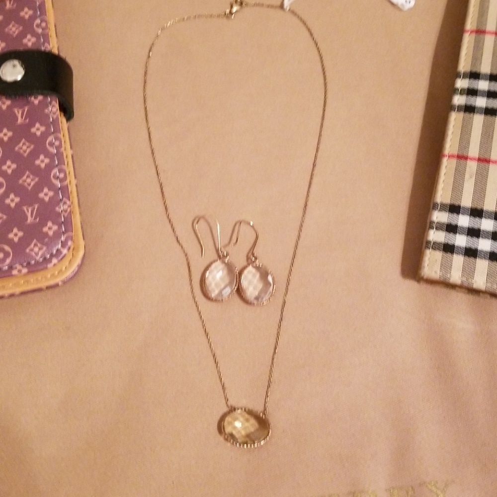 Jewelry - Picture 4 of 8
